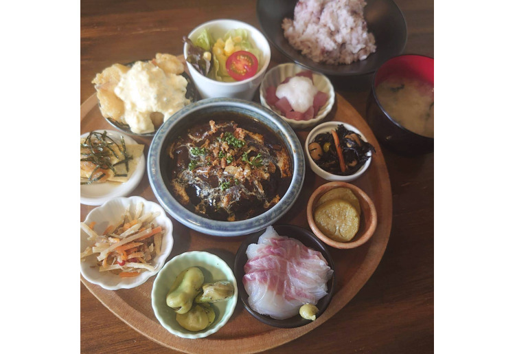 煮込みハンバーグ